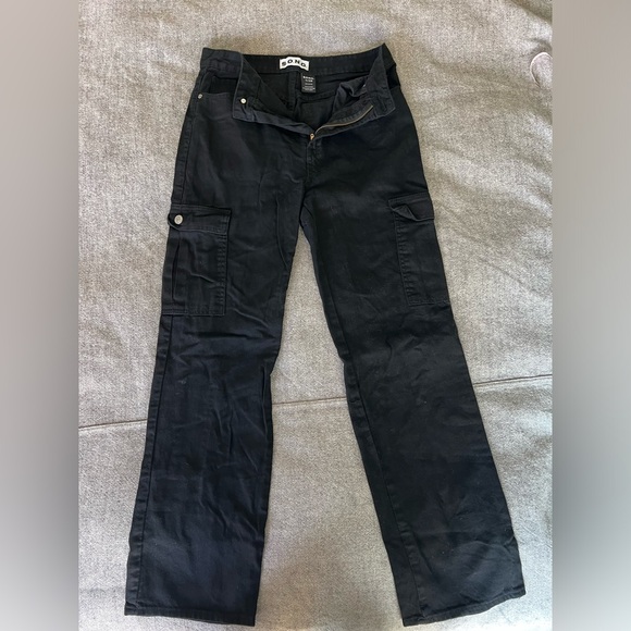S.O.N.G Black Cargo Pants Youth size 7/28 - Picture 1 of 4